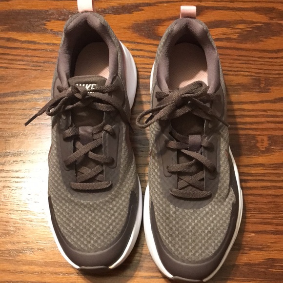 Nike Wear All Day Sneakers Size 7Y - Picture 9 of 16